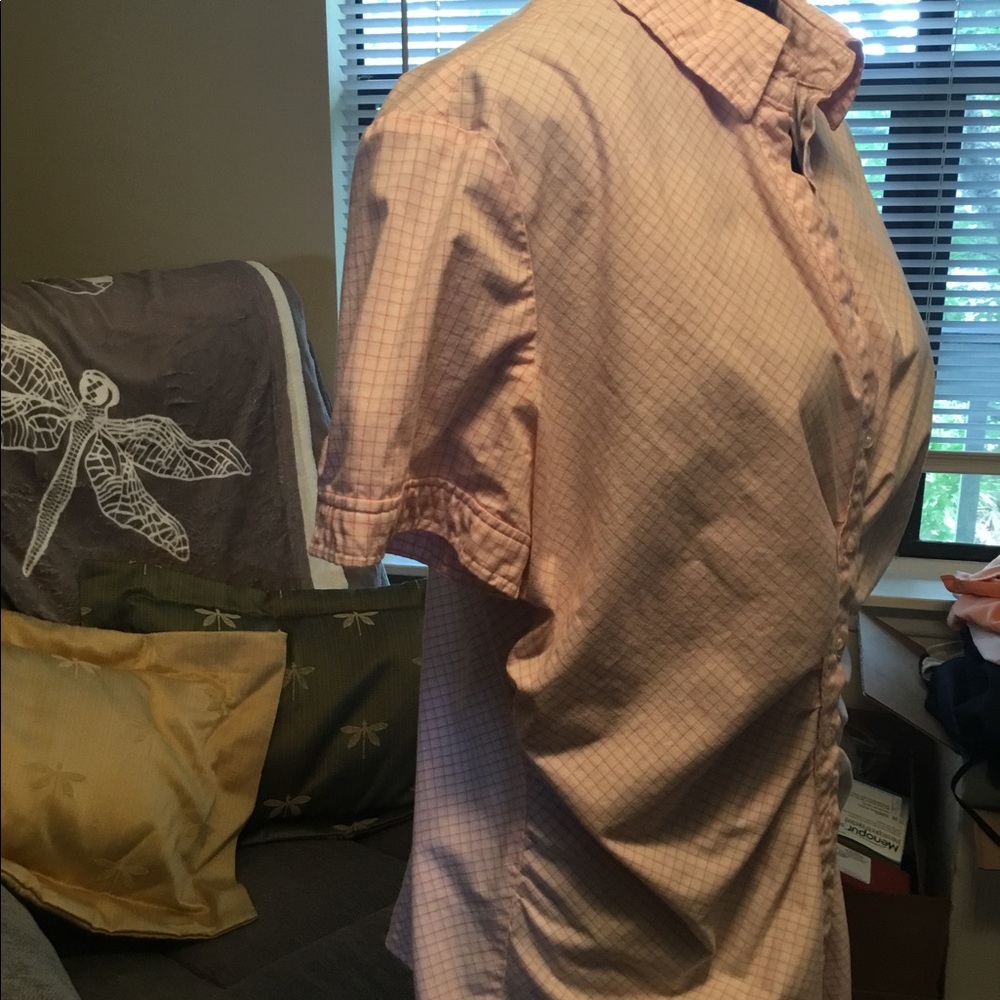 Rouched button down - Picture 3 of 5
